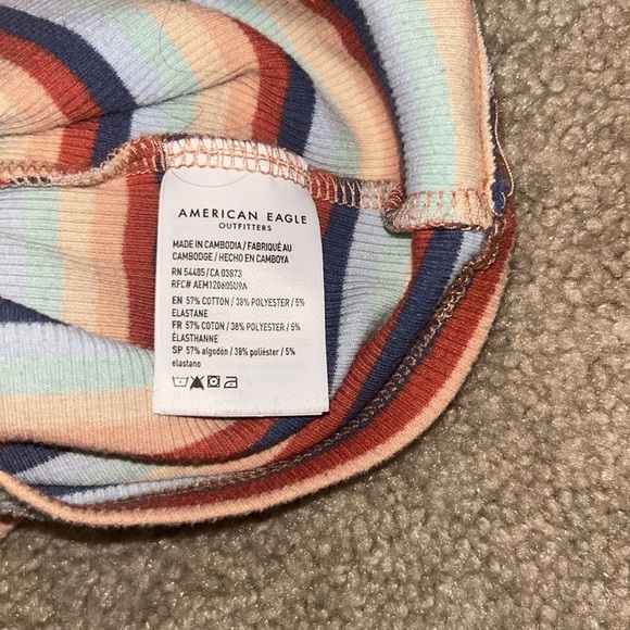 American Eagle Crop Top Size XS - Picture 2 of 4